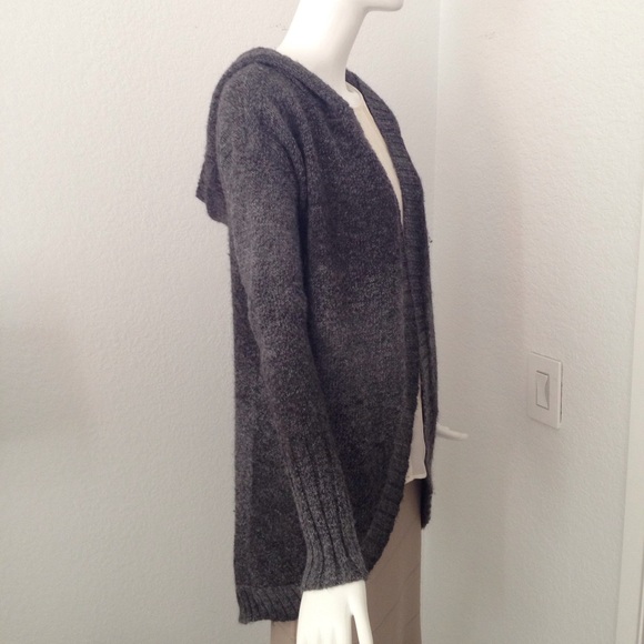 Gray alpaca hoodie Sweater - Picture 1 of 8